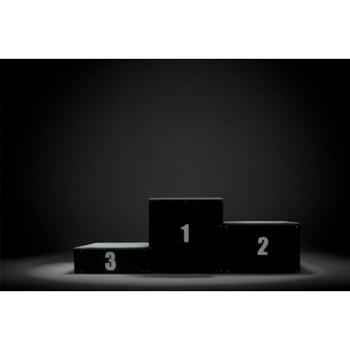 Пьедестал для награждений с ковровым покрытием